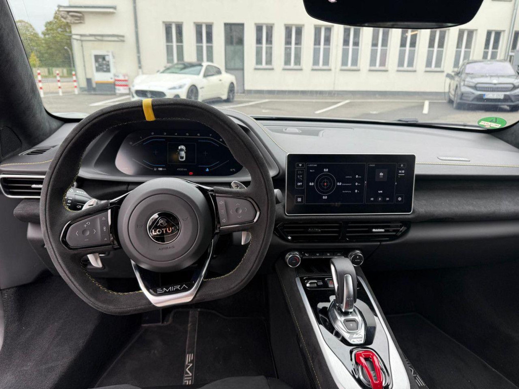 Lotus Emira