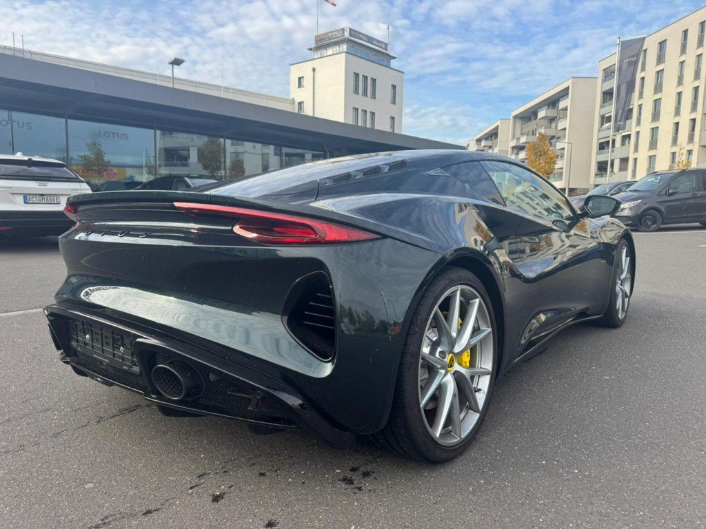 Lotus Emira
