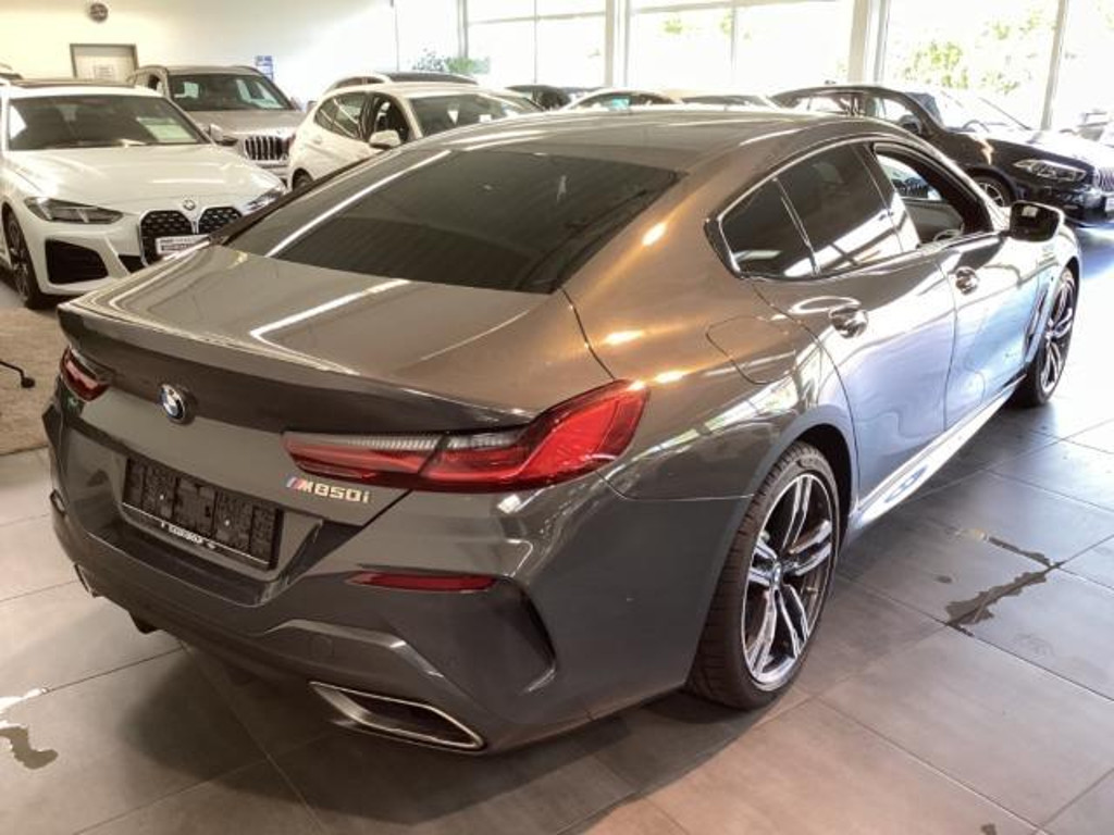 BMW M850