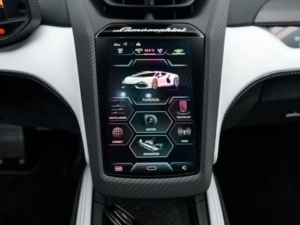 Lamborghini Revuelto