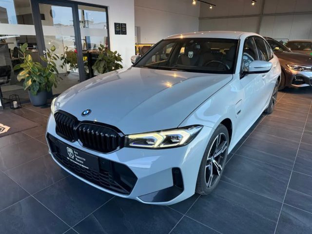 BMW 3 Serie 2022 Hybride Benzine