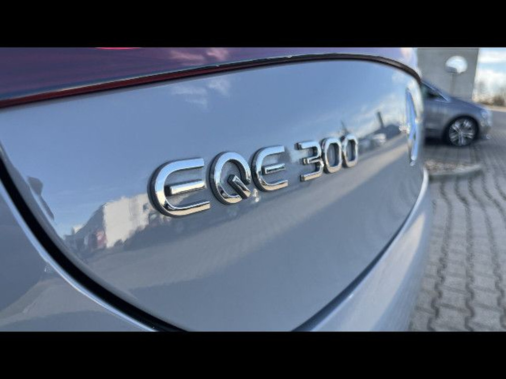 Mercedes-Benz EQE