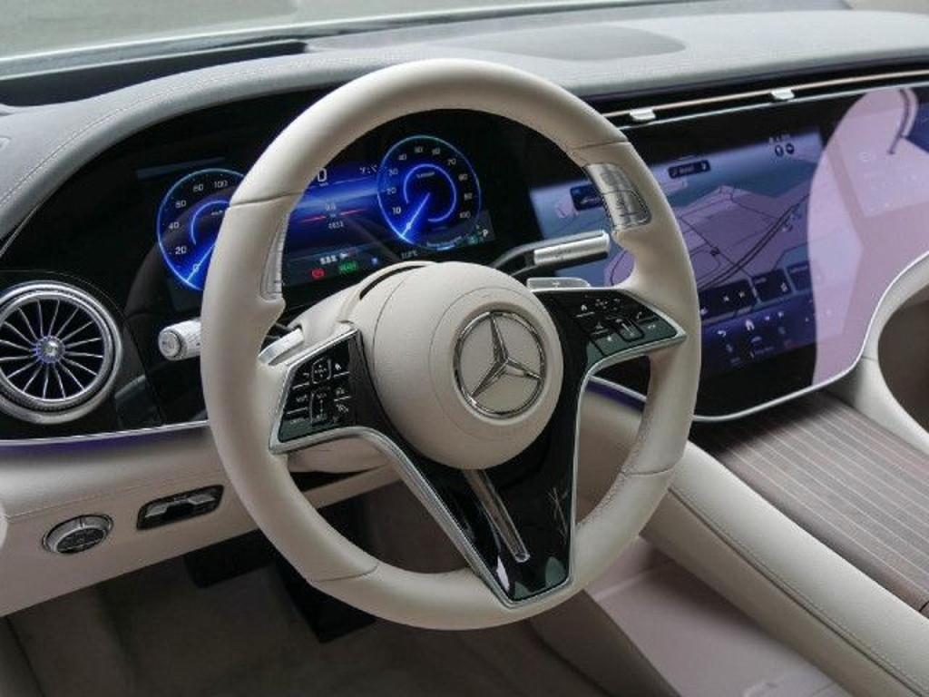 Mercedes-Benz EQS