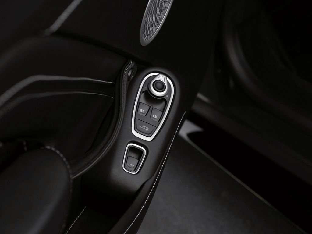 Aston Martin Vantage