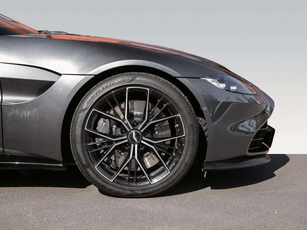 Aston Martin Vantage