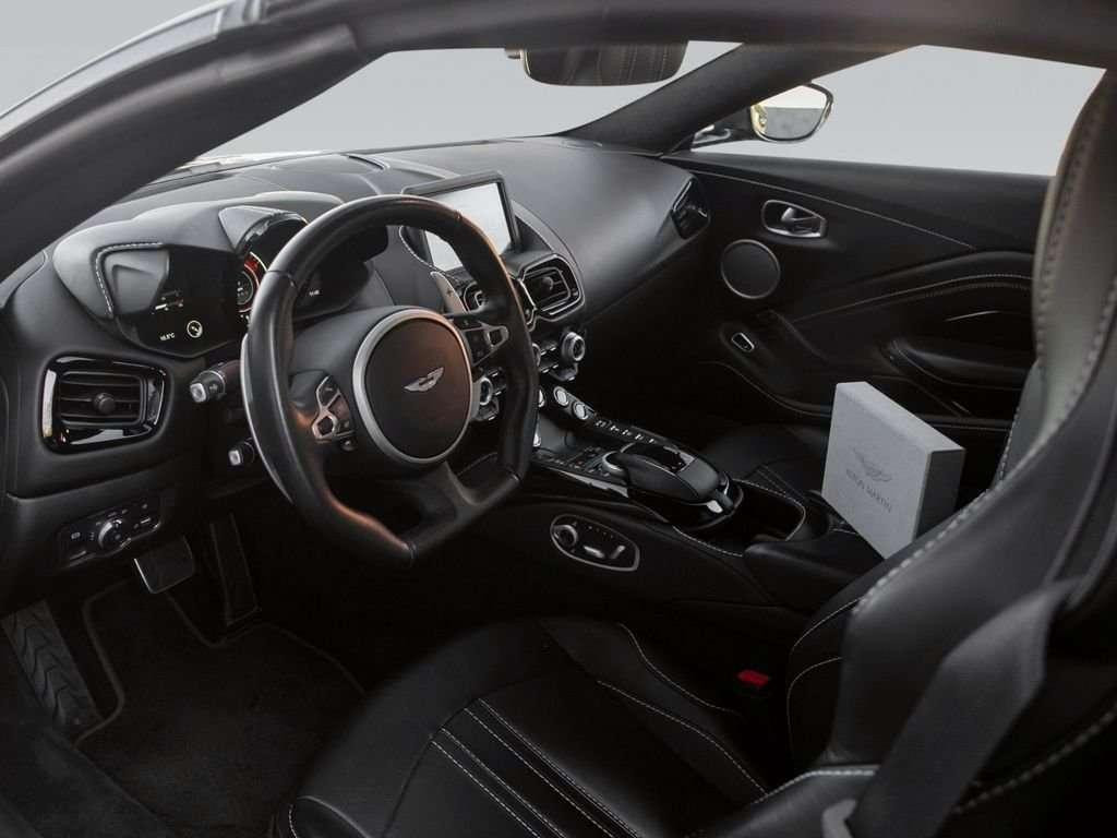 Aston Martin Vantage