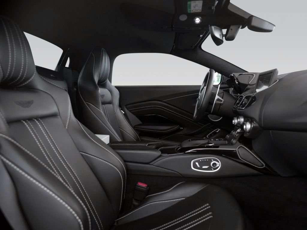 Aston Martin Vantage