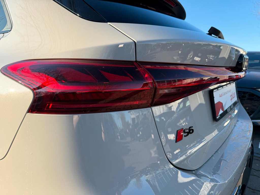 Audi S6 e-tron