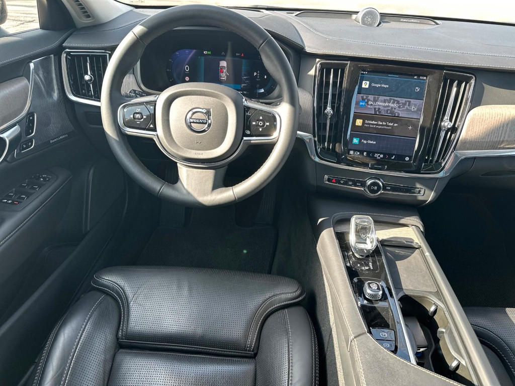 Volvo V90 Cross Country