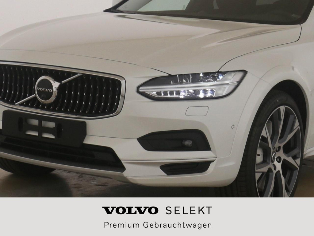 Volvo V90 Cross Country