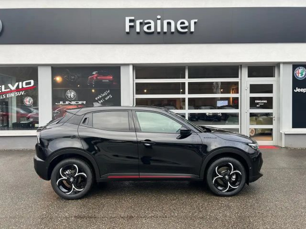 Alfa Romeo Junior 2025 Benzine