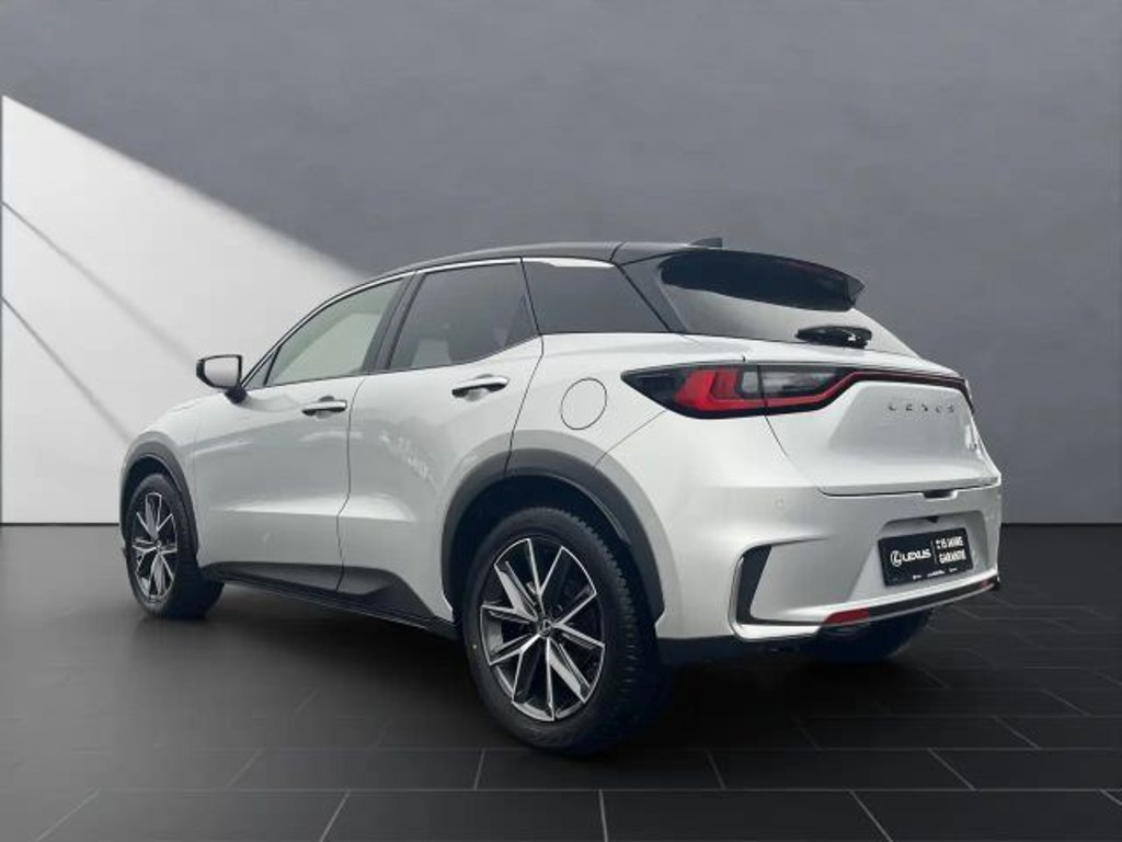 Lexus LBX