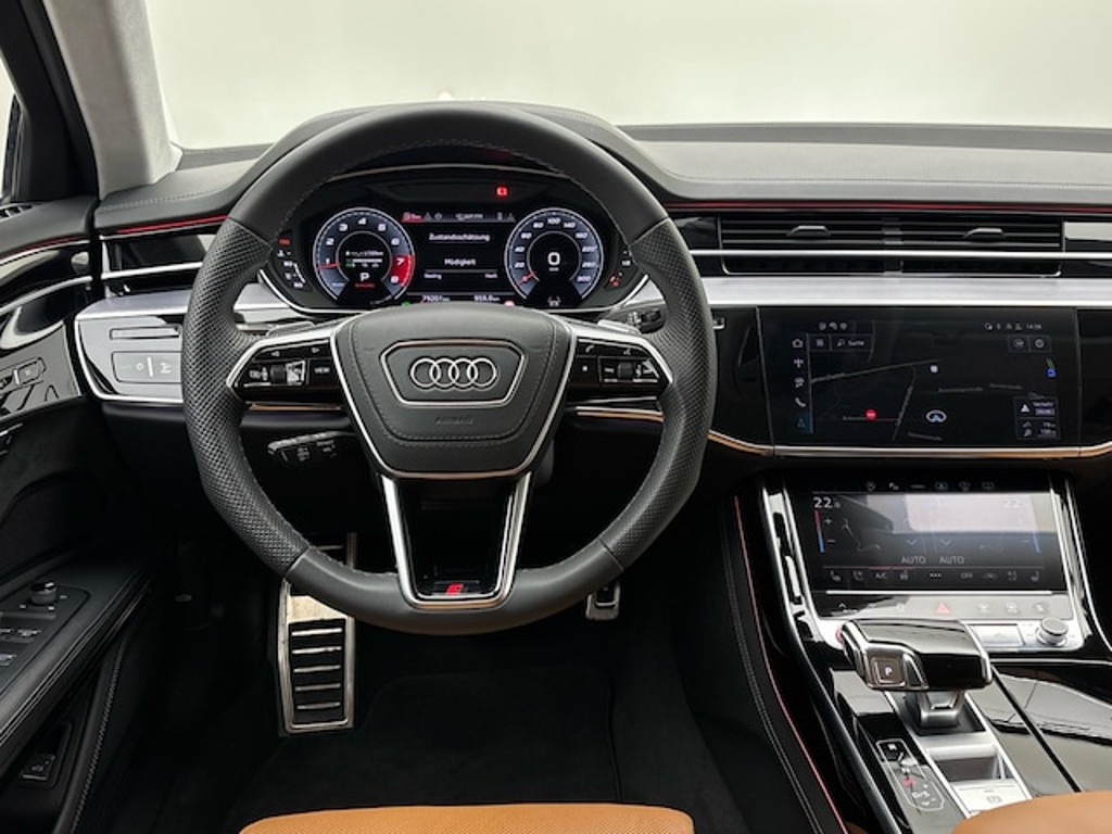 Audi S8