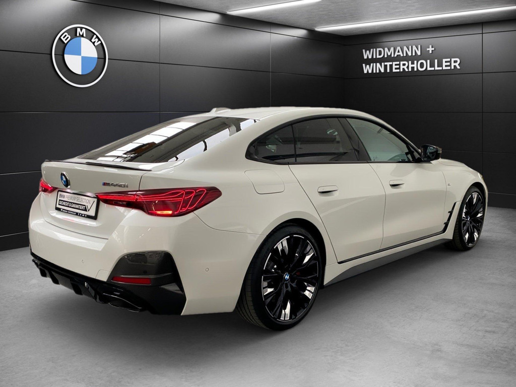 BMW M440