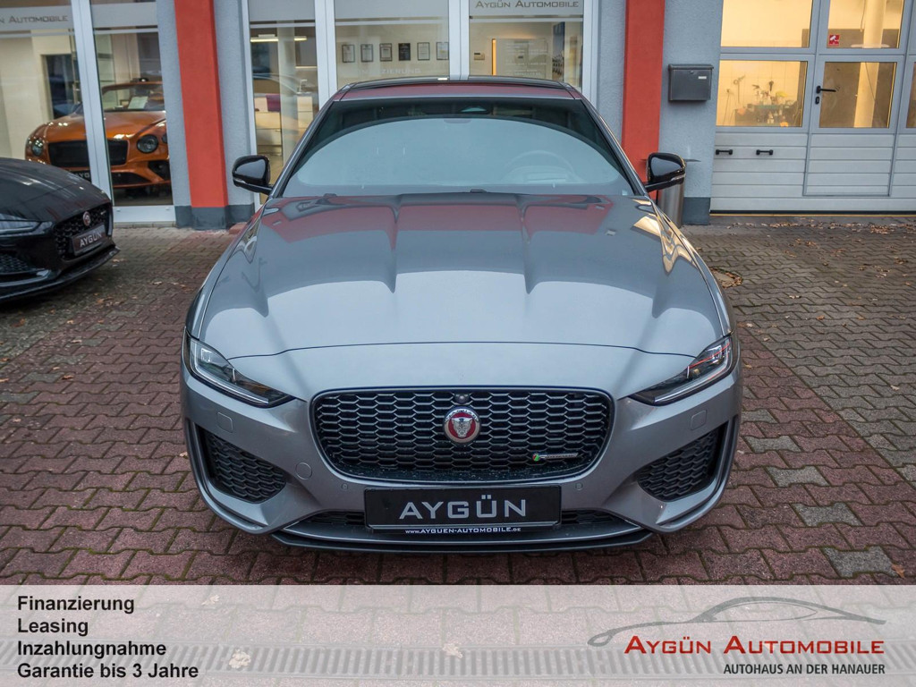 Jaguar XE