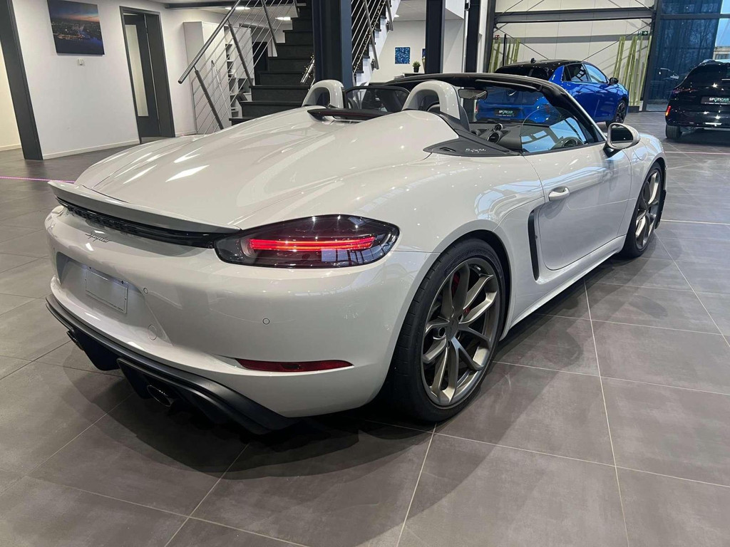 Porsche 718