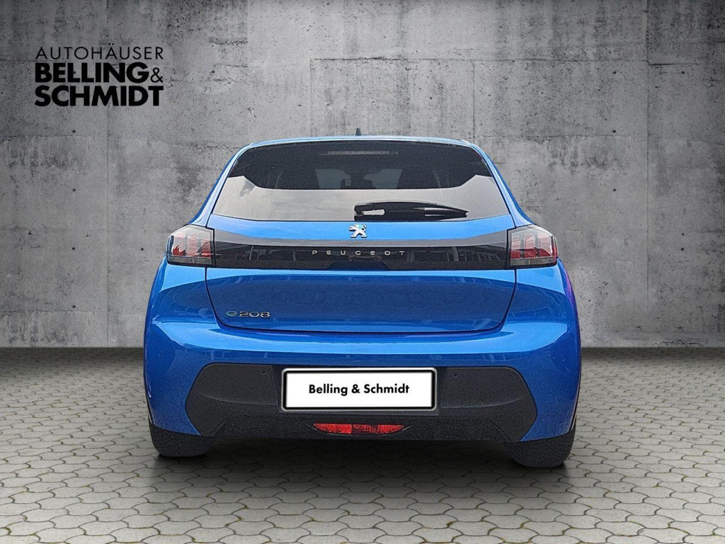 Peugeot e-208