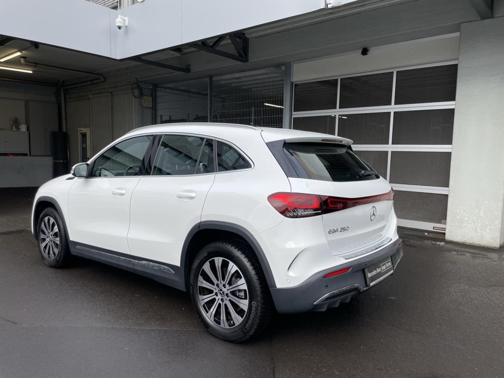 Mercedes-Benz EQA