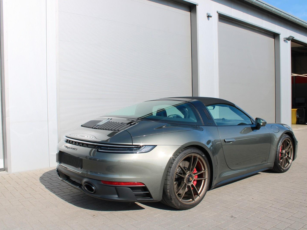 Porsche 992