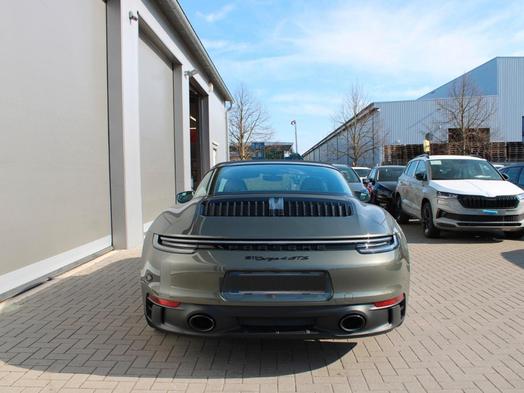 Porsche 992