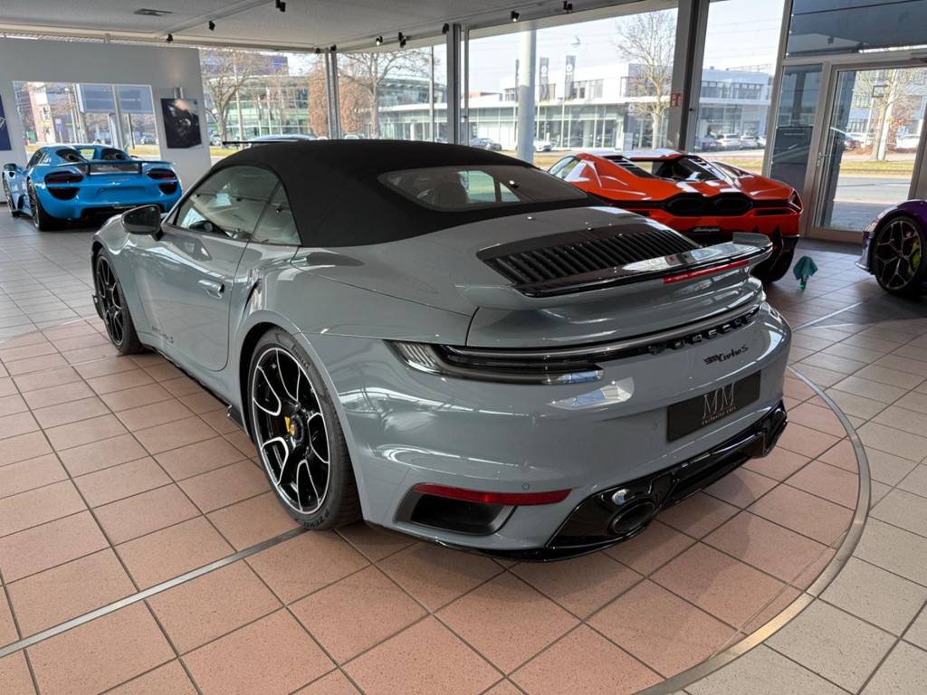 Porsche 992
