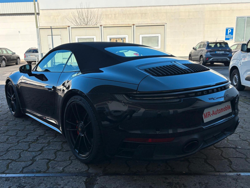 Porsche 992
