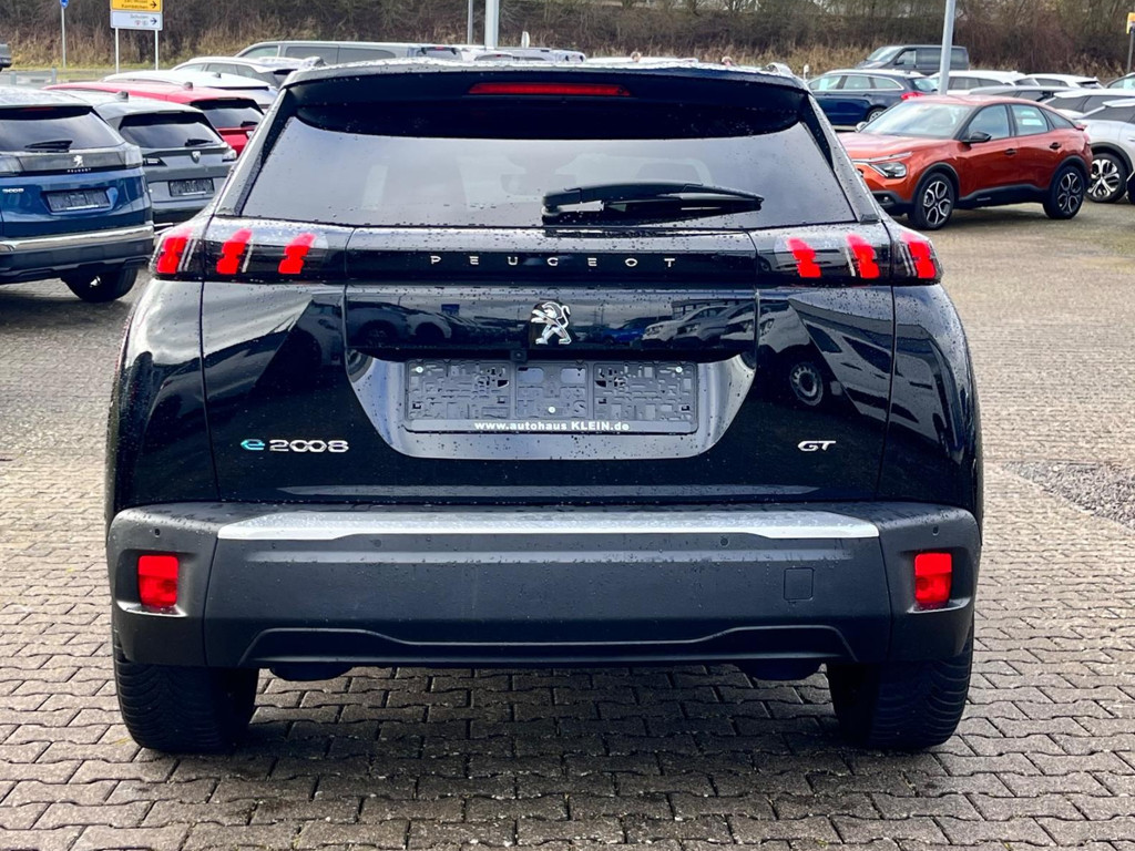 Peugeot e-2008