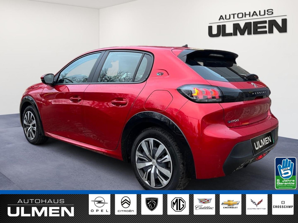Peugeot e-208
