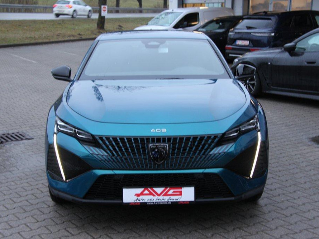 Peugeot 408