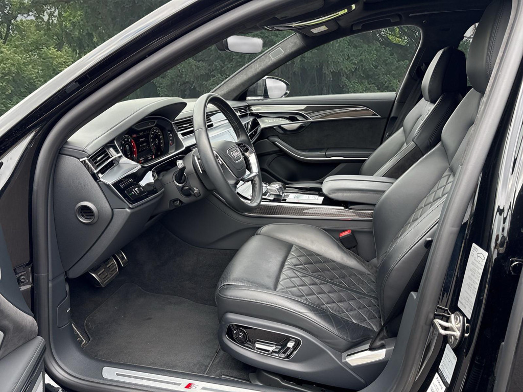 Audi S8