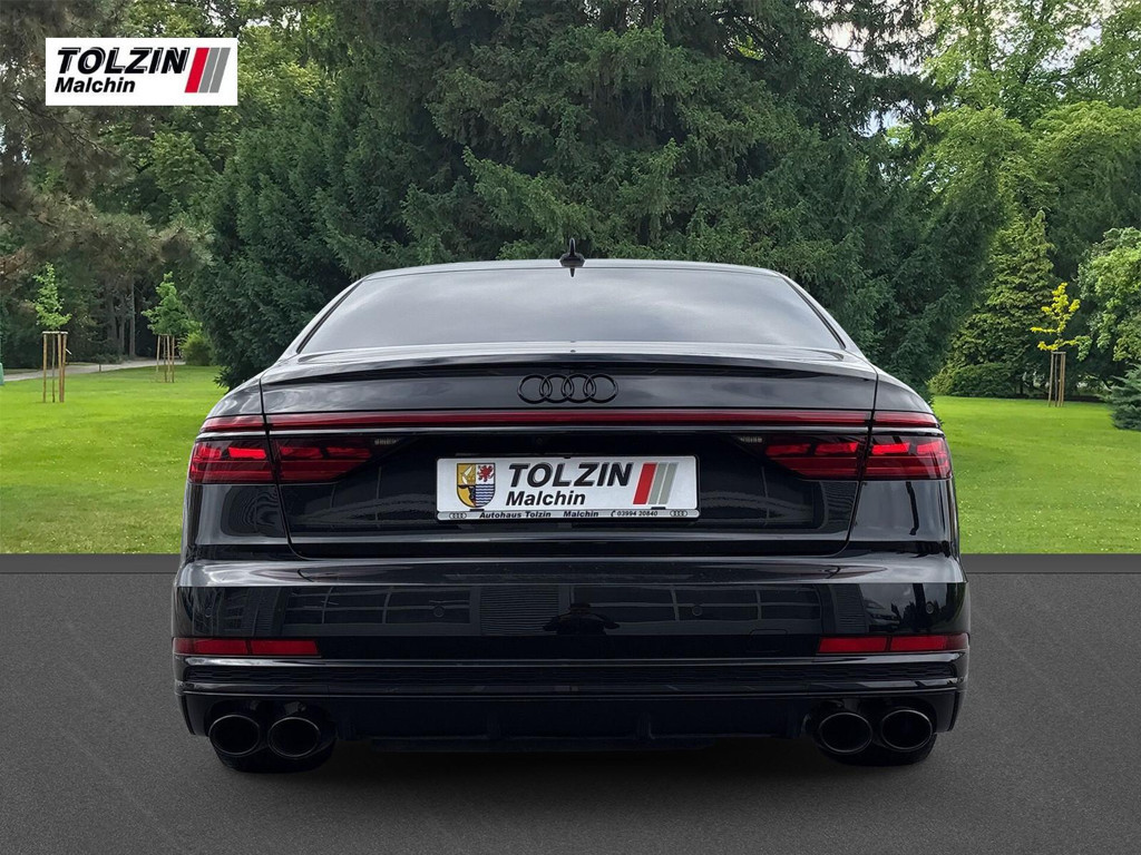 Audi S8