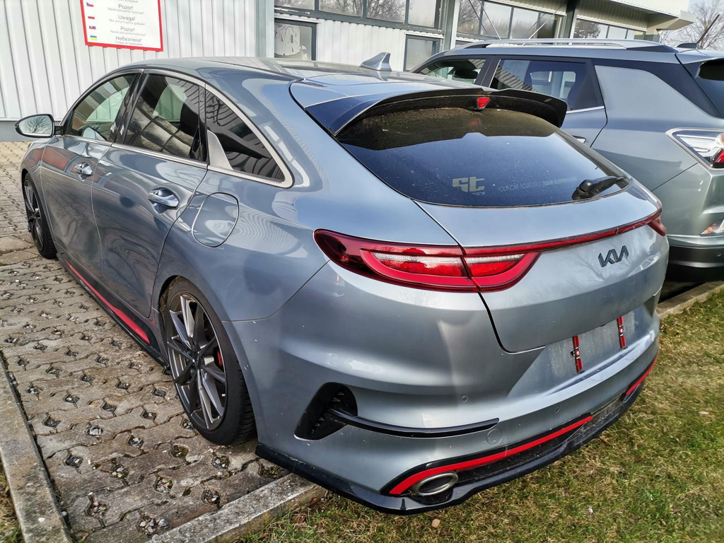 Kia ProCeed