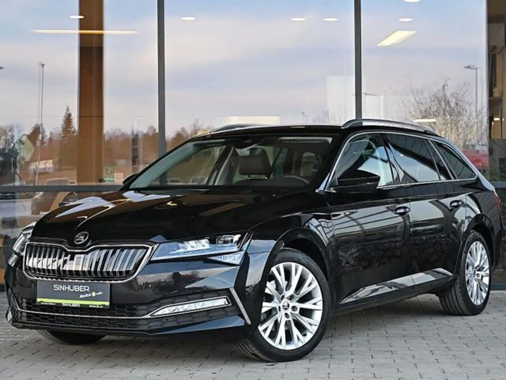 Skoda Superb 2023 Hybride Benzine