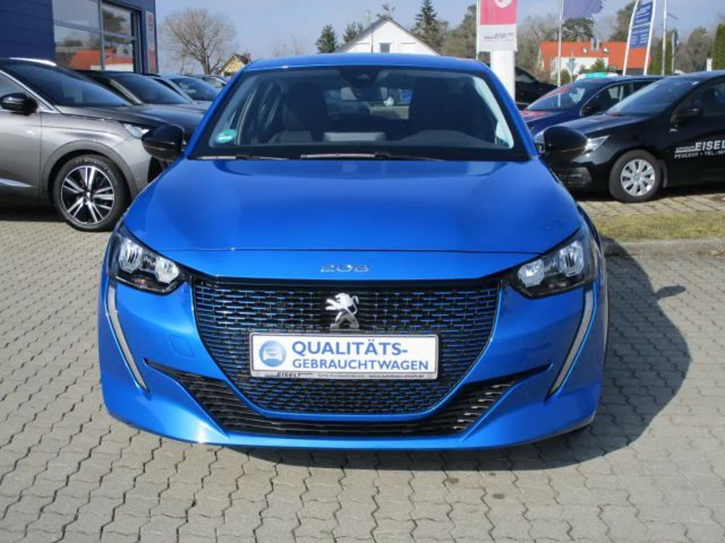 Peugeot e-208