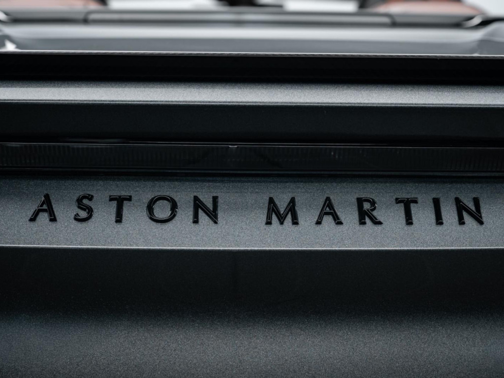 Aston Martin DBS