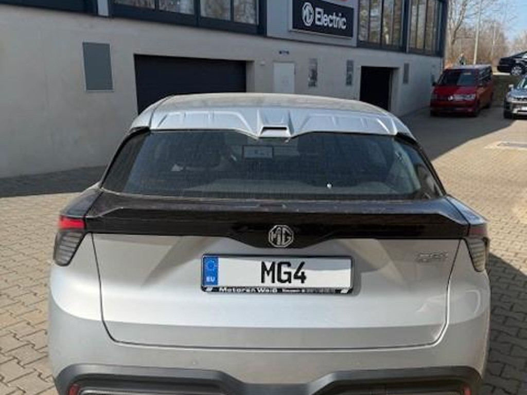 MG MG4