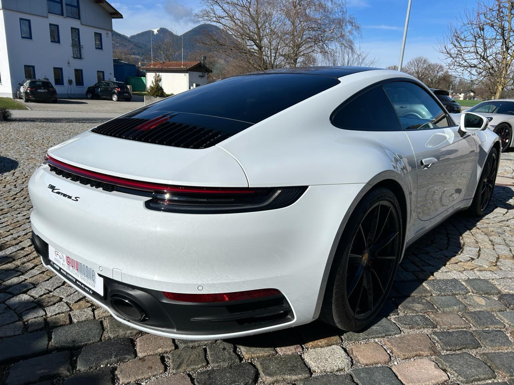 Porsche 992