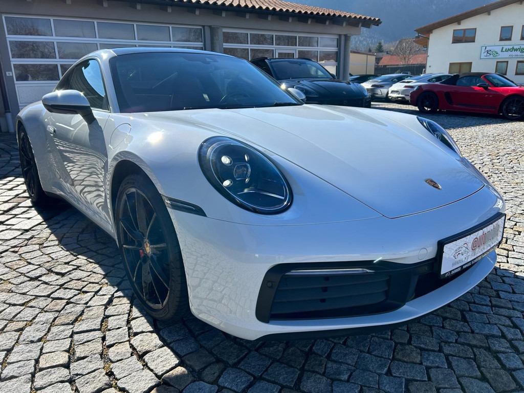 Porsche 992