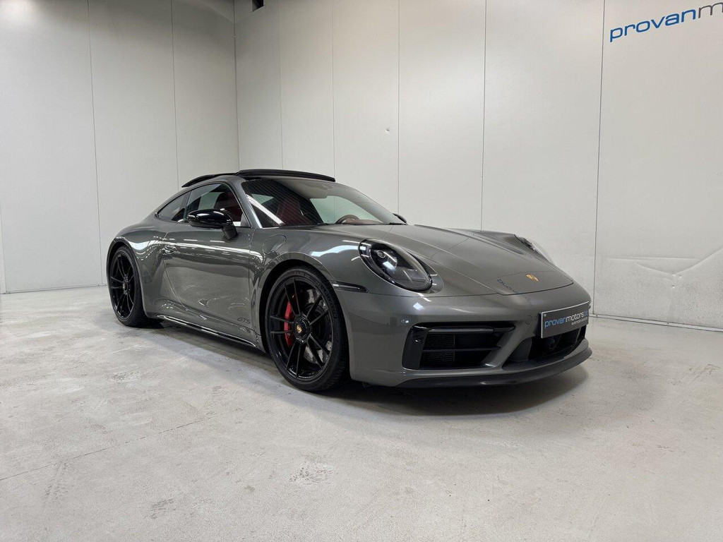 Porsche 992