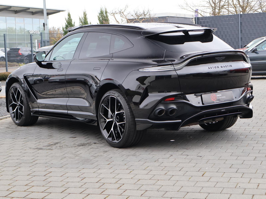 Aston Martin DBX