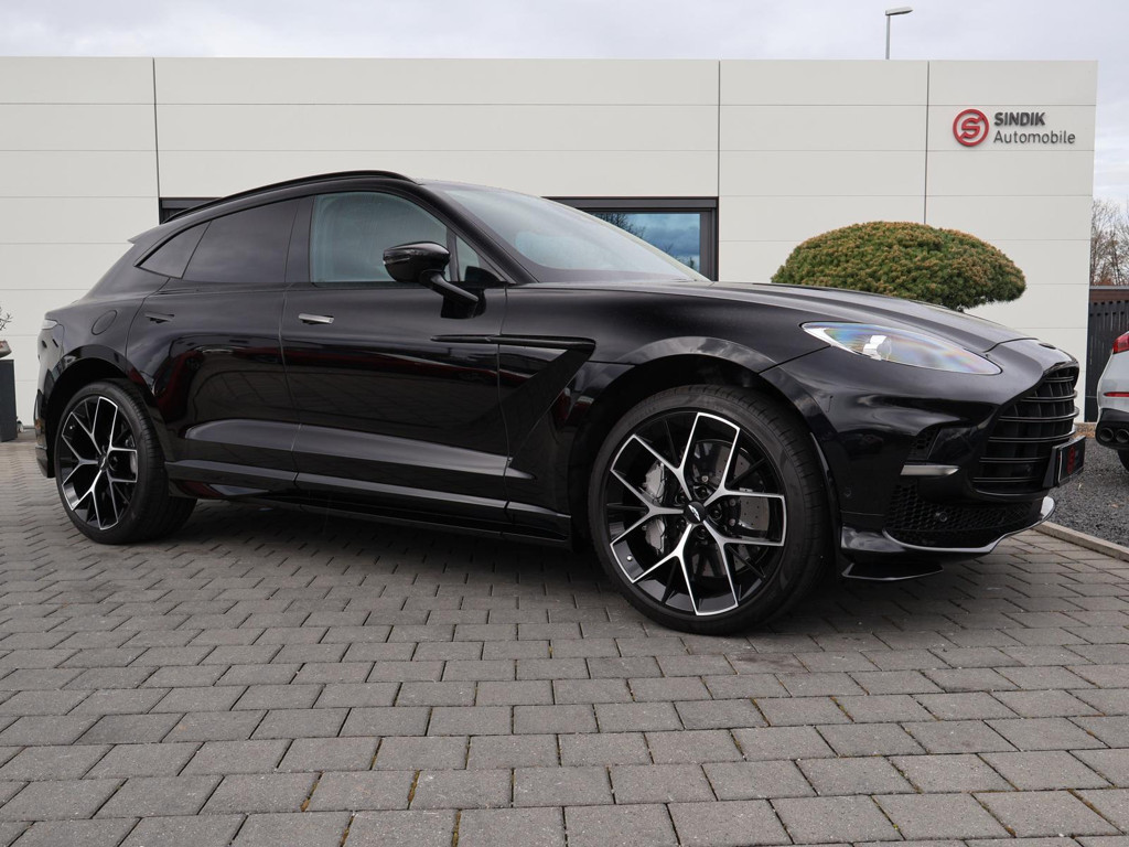 Aston Martin DBX