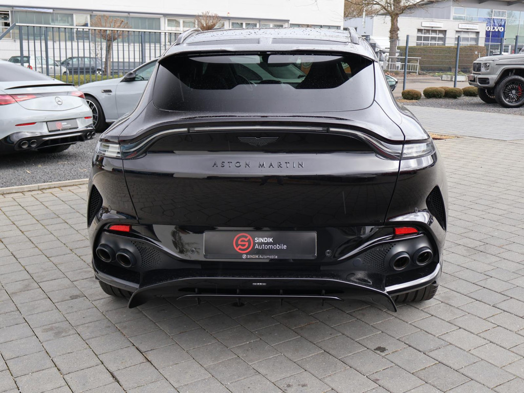 Aston Martin DBX