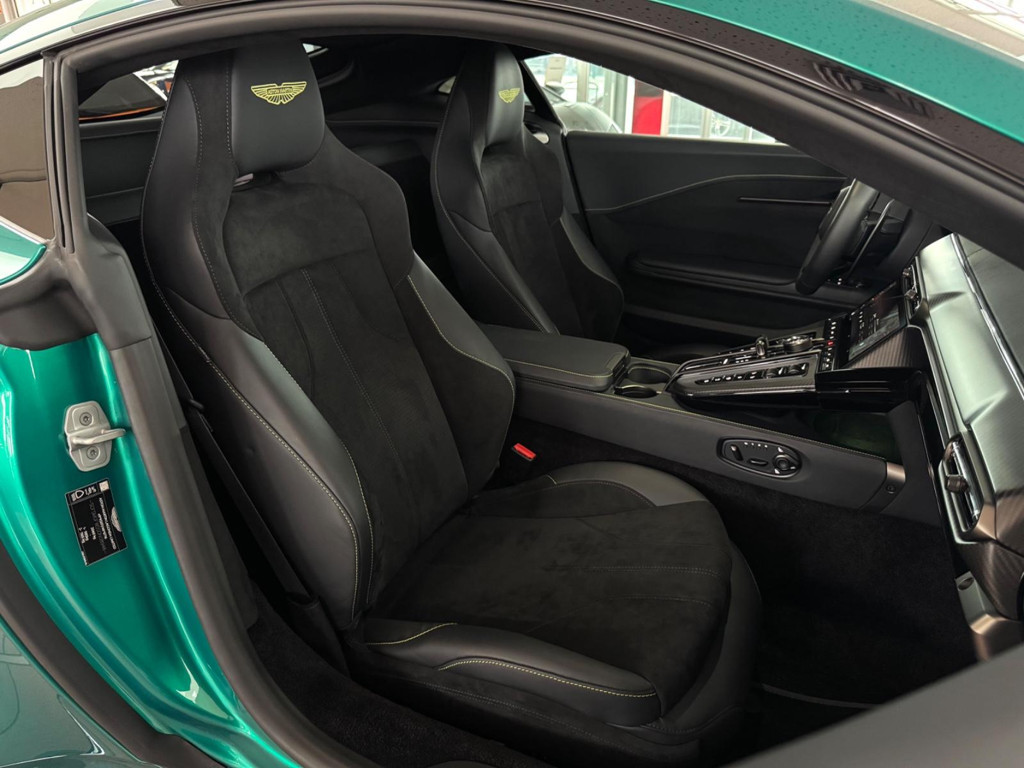 Aston Martin V8 Vantage