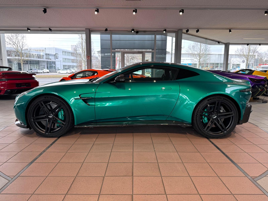 Aston Martin V8 Vantage