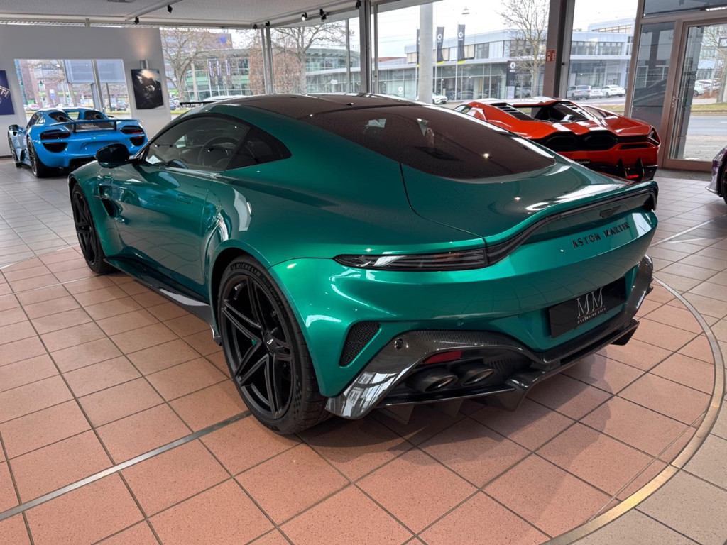 Aston Martin V8 Vantage