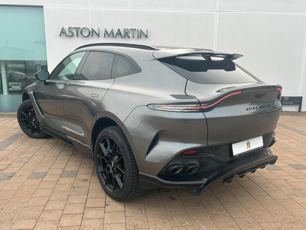 Aston Martin DBX