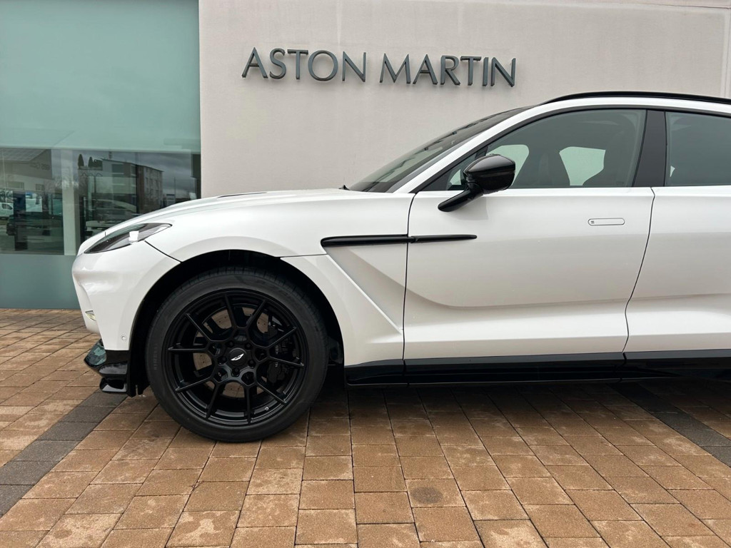 Aston Martin DBX