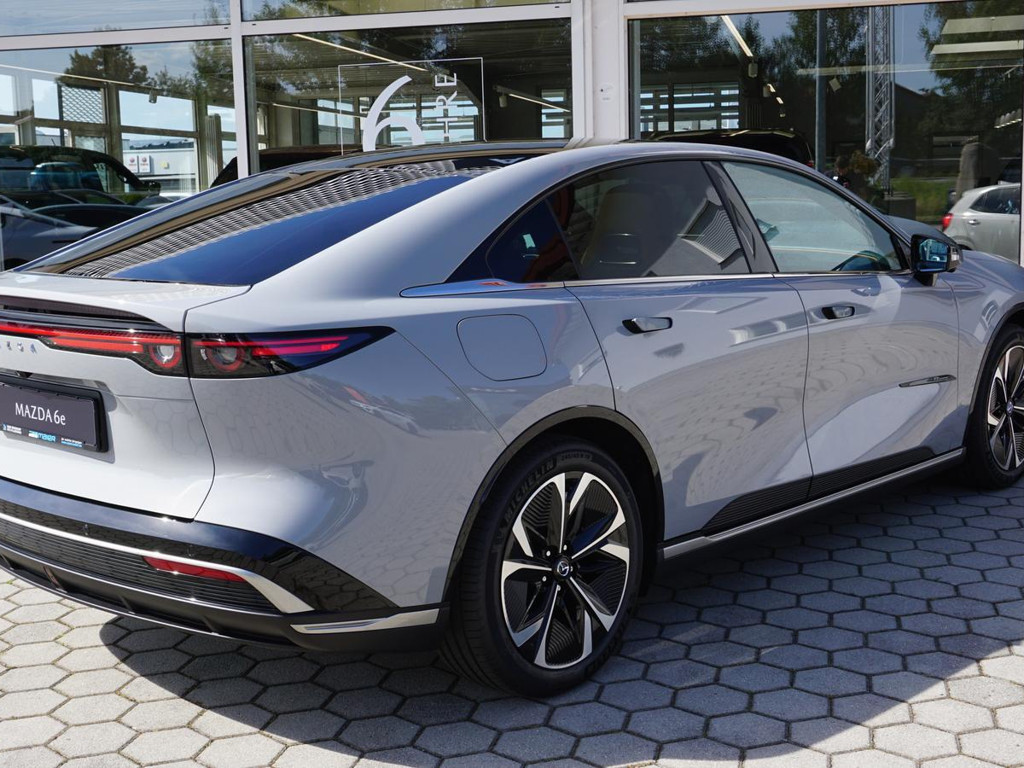 Mazda 6e