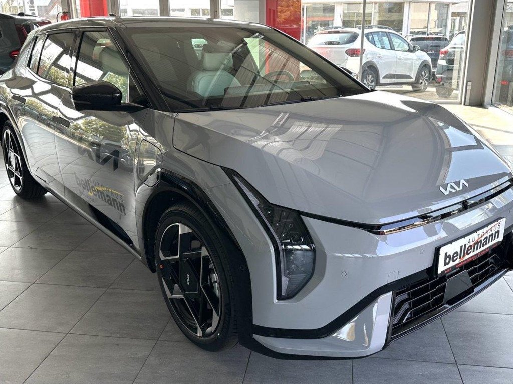 Kia EV4