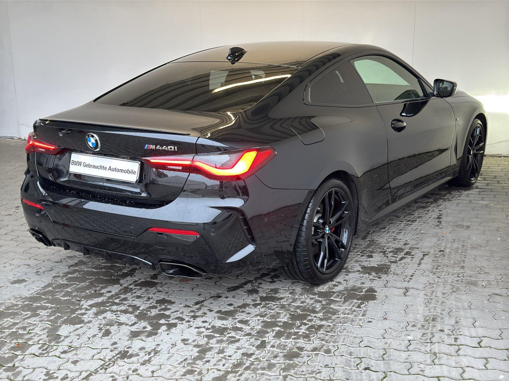 BMW M440
